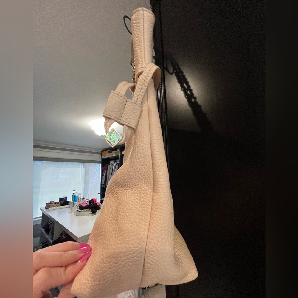 Tory Burch Light Blush Pebbled Leather Shoulder Tote with Gold Chain Handles - Picture 11 of 16